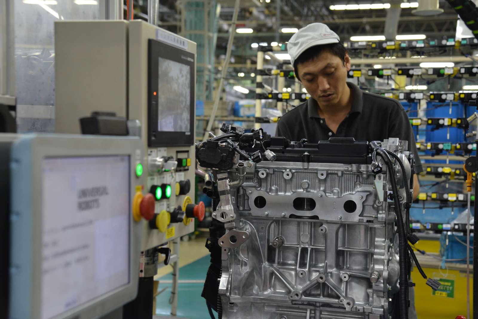 優(yōu)傲機(jī)器人助力日本汽車工廠自動化 優(yōu)傲機(jī)器人助力日本汽車工廠自動化
