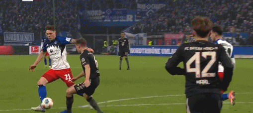 半場(chǎng)：拜仁1-1漢堡，法比奧-維埃拉點(diǎn)射，凱恩扳平